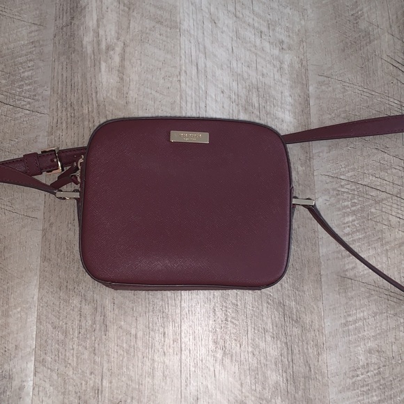 kate spade Handbags - Kate Spade New York leather crossbody bag
